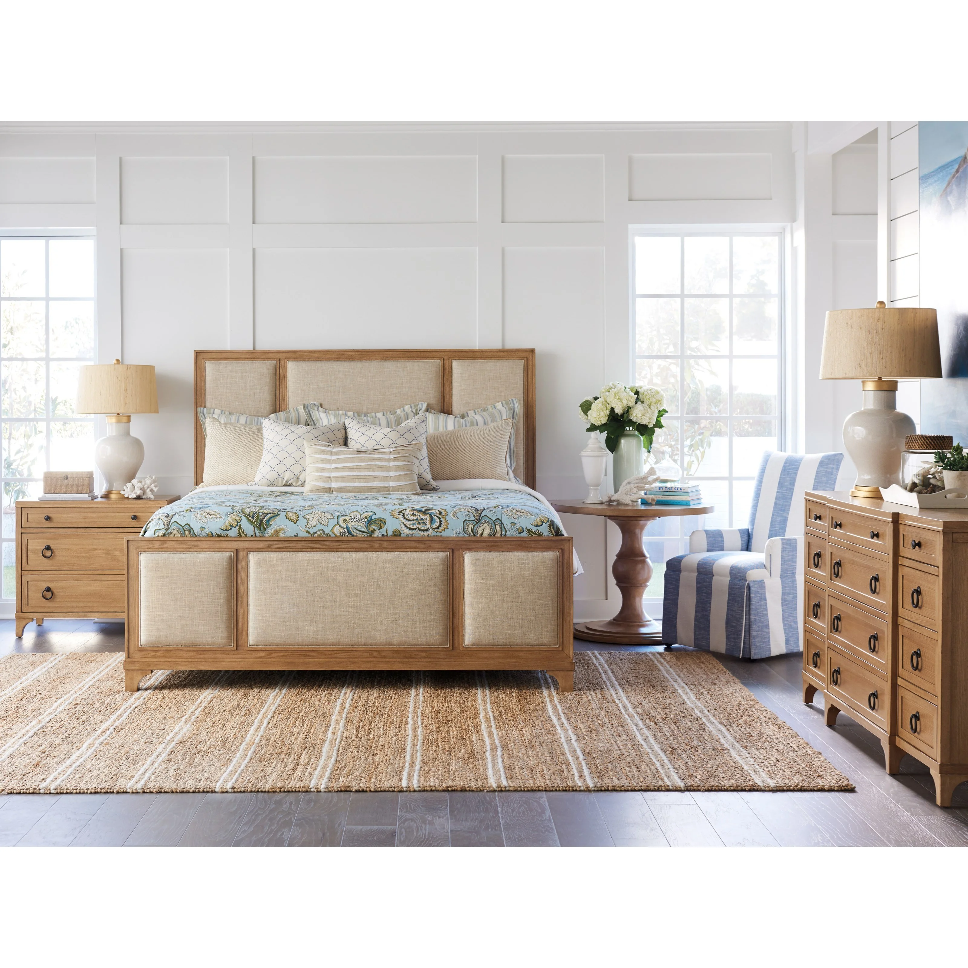 Barclay Butera Newport 920 Q Bedroom Group 1 Queen Bedroom Group Baer